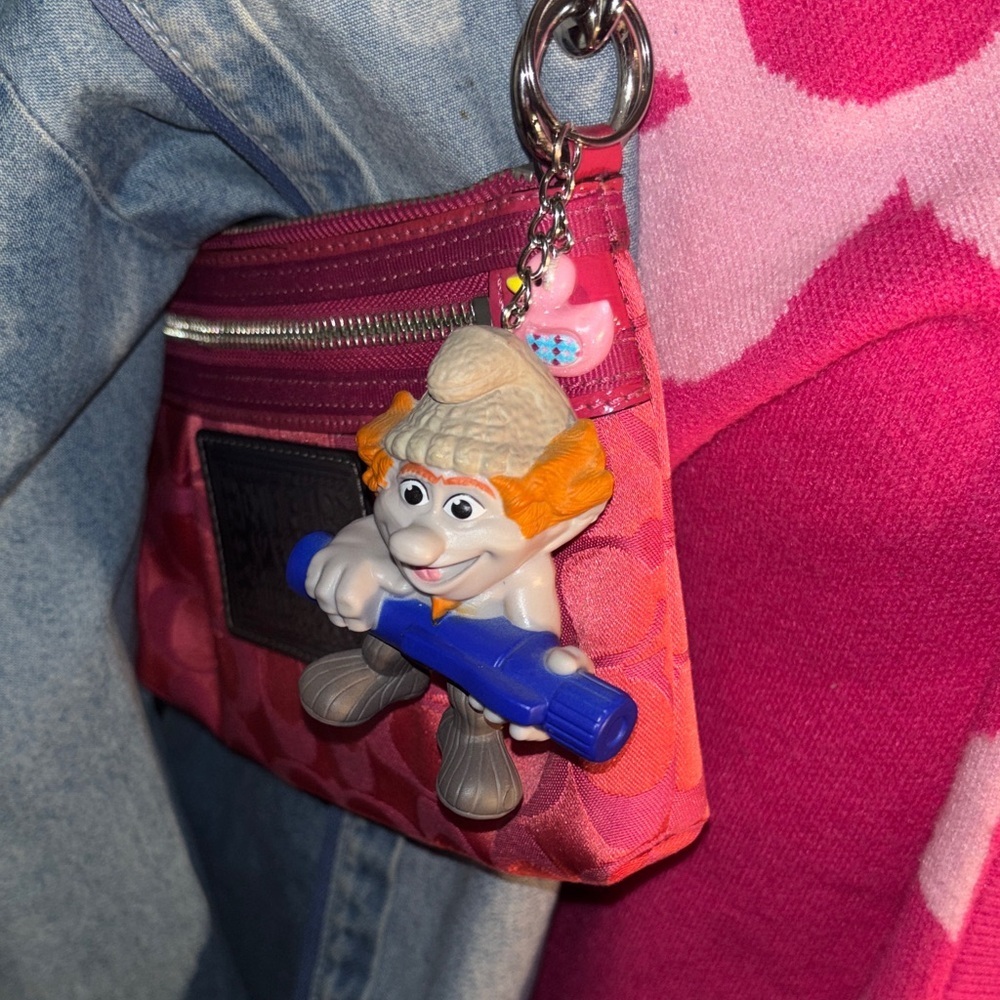 Harkus Smurf keychain